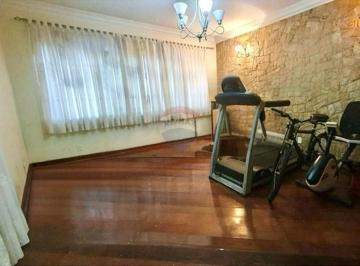 Comercial · 250m² · 5 Quartos · 5 Vagas · RE/MAX aluga imóvel comercial e/ou residencial, 250 m², com 5 quartos (3 suítes), 3 vagas, 4 banheir