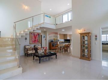 Casa · 250m² · 3 Quartos · 4 Vagas · RE/MAX Vende Casa com 3 Suítes no Condomínio Ville Sainte Hélène - R$ 2.950.00,00