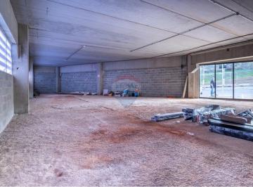 Comercial · 200m² · 140 Vagas · RE/MAX aluga Loja de 200 m² em Complexo Comercial, com 140 vagas, mais de 12 mil m² de terreno e áre