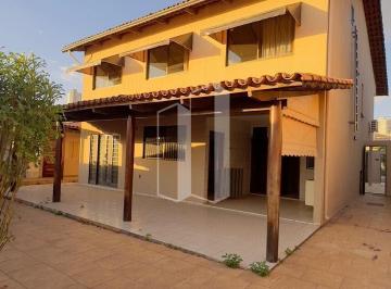 Casa · 253m² · 4 Quartos · 2 Vagas · Sobrado com 253 m², 4 suítes e terreno de 416 m² no Jardim América