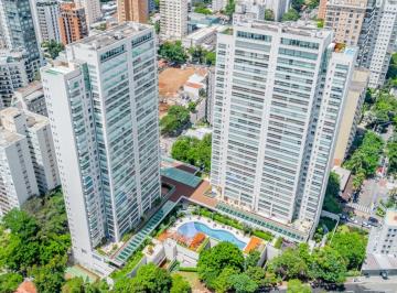 53c7217c-5701-495b-b1f7-5541c21f8f61 · Confortável apartamento para venda em Vila Uberabinha com 3 quartos, sendo 3 suítes, 335m²