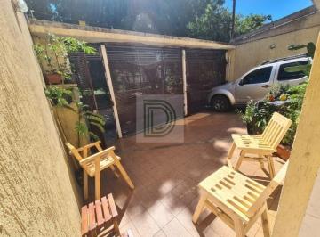Casa · 190m² · 5 Quartos · 3 Vagas · CHARMOSA CASA À VENDA | 3 DORMITÓRIOS + EDÍCULA | 3 VAGAS