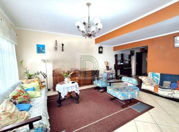 Casa · 239m² · 3 Quartos · 4 Vagas · Este Sobrado é um Oásis no Coração do Bonfiglioli - Quintal com arvores frutíferas,.