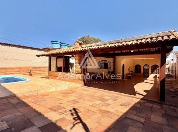 Foto 01 · Quadra 04, Conjunto D, Sobradinho DF, Casa colonial toda na laje com 04 quartos e lazer completo e p