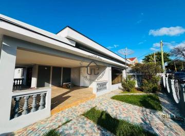Casa · 305m² · 3 Quartos · 8 Vagas · Casa para aluguel com 3 quartos na Nova Vinhedo.