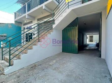 Comercial · 105m² · 7 Vagas · Salão comercial para LOCAÇÃO localizado no bairro CENTRO, em Várzea Paulista/SP.