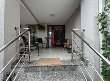 Entrada residência · Casa com 3 Quartos, Espaço Gourmet, Cozinha Planejada e Finíssimo Acabamento em Granito