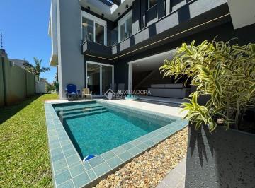 Casa · 312m² · 5 Quartos · 4 Vagas · Casa de condomínio próxima ao mar em Xangri-lá