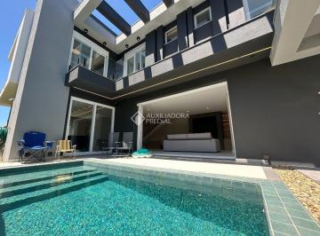 Casa · 312m² · 5 Quartos · 4 Vagas · Casa de condomínio próxima ao mar em Xangri-lá