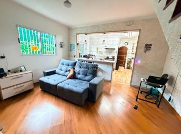 Casa · 215m² · 5 Quartos · 2 Vagas · Sobrado 5 quarto(s), no bairro Jardim Las Vegas