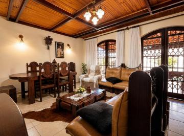7e2e0a7f-dbe0-4360-a39a-68fddcb9db35.jpeg · Casa para venda em Jardim Marilu com 2 quartos, 120m²