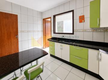 Apartamento · 92m² · 3 Quartos · 1 Vaga · Ótimo apto com 3 dormitorios amplo e arejado para locação.
