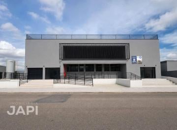 Comercial · 13m² · 37 Vagas · Sala Comercial para alugar em Vila Nambi de 13.00m² com 37 Garagens