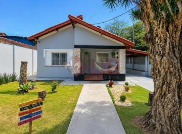 Casa · 228m² · 3 Quartos · 4 Vagas · Casa a venda de esquena - Próximo ao Centro de Caraguatatuba