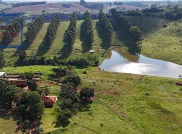 0cae6ea923460951e1051ca21e318c079c00cc96 · Linda fazenda em Botucatu montada na pecuária