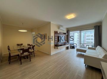 Foto · Apartamento com varanda vista mar e lazer a 100m da praia na região da Barra
