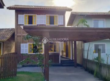 Casa · 60m² · 2 Quartos · 1 Vaga · Auxiliadora Predial aluga Casa de 2 quartos semi mobiliada no bairro Campeche, em Florianópolis.