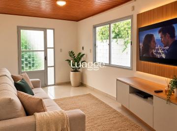 Casa · 51m² · 3 Quartos · 1 Vaga · Casa de 3 quartos e 1 vaga de garagem em Gravataí.