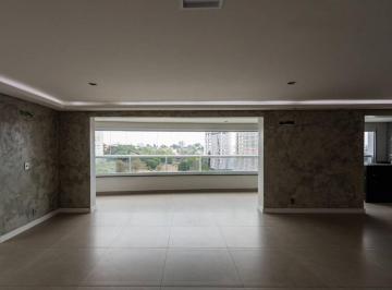 Apartamento · 340m² · 4 Quartos · Trezentos e quarenta metros em andar alto, no Edifício Luxor
