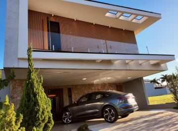 Casa · 345m² · 3 Quartos · 4 Vagas · Três suítes que viram quatro, no Giverny