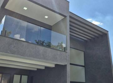 Casa · 225m² · 3 Quartos · 4 Vagas · Sobrado de 225 m² no Campos do Conde