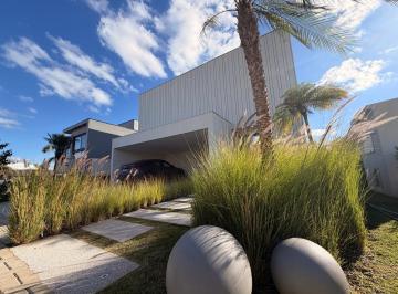 Casa · 358m² · 4 Quartos · 6 Vagas · Casa Moderna Luxuosa no Alphaville Nova Esplanada 3