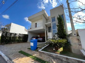 Casa · 300m² · 3 Quartos · 4 Vagas · Sobrado de 300 m² no Via Réggio