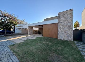 Casa · 245m² · 4 Quartos · 4 Vagas · Térrea de porteira fechada, no Alphaville Nova Esplanada 3