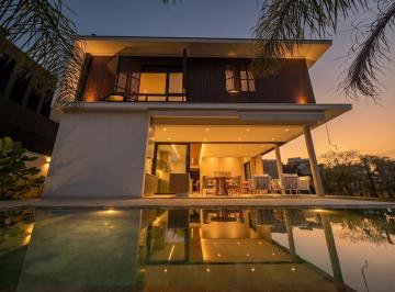 Casa · 400m² · 4 Quartos · 6 Vagas · Casa de Alto Padrão — Alphaville Nova Esplanada 4 — 4 Suítes · Piscina de Borda Infinita