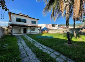748b20f4d07c242f4dbd3b70d5153df8696d21db · Casa com 5 quartos (1 suíte) à venda, 239 m² por R$ 765.000