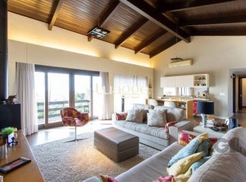 Casa · 417m² · 5 Quartos · 4 Vagas · Casa à venda - em Teresópolis