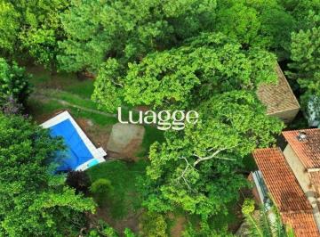 Casa · 350m² · 4 Quartos · 9 Vagas · Casa com piscina e patio grande