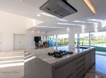 Casa · 388m² · 5 Quartos · 4 Vagas · Casa Condominio para Venda - 388m², 5 dormitórios, sendo 3 suites, 4 vagas - Ter