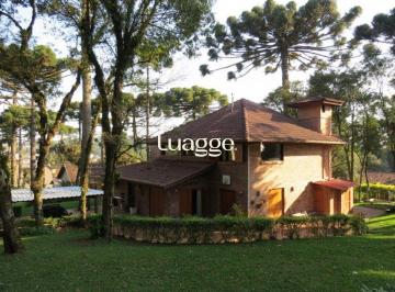 Casa · 236m² · 3 Quartos · Linda casa em Canela