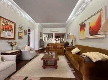 Apartamento · 223m² · 4 Quartos · 2 Vagas · Apartamento com 4 Dormitórios no Petrópolis