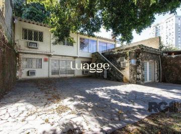 Comercial · 181m² · 10 Vagas · Casa de alvenaria, excelente ponto comercial.