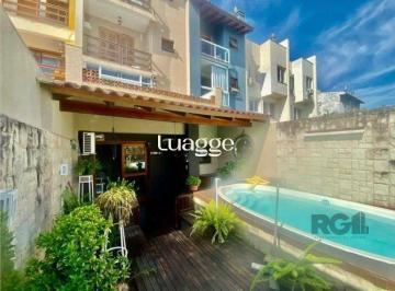 Casa · 240m² · 3 Quartos · 2 Vagas · Casa de alvenaria, 3 dormitórios, 3 suítes, piscina.