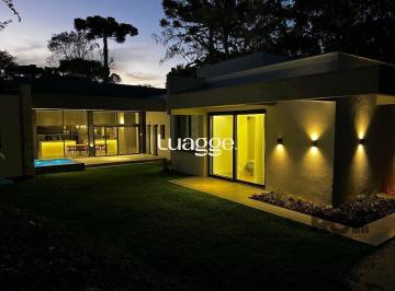 Casa · 400m² · 3 Quartos · 3 Vagas · Casa toda térrea 400m2 , 3 suítes