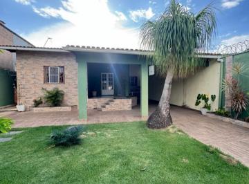 Foto 01 · Casa para locação anual semi mobiliada em Santa Mônica, Guarapari-ES: 3 quartos, 1 suíte, 2 salas, 2