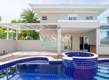 Casa · 239m² · 3 Quartos · 4 Vagas · Casa em condomínio fechado próxima à praia