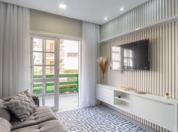 Apartamento · 65m² · 2 Quartos · 1 Vaga · Apartamento com varanda a poucos metros da praia