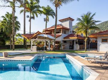 Casa · 380m² · 5 Quartos · 5 Vagas · Casa a poucos metros da praia no Condomínio Mar Verde