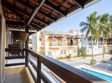Casa · 119m² · 3 Quartos · 2 Vagas · Casa em condomínio a 150 metros da Praia do Capricórnio