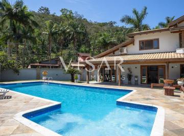 Casa · 351m² · 3 Quartos · 6 Vagas · Casa com localização privilegiada em Caraguatatuba