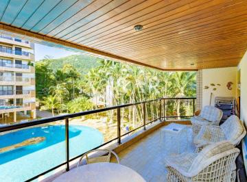 Apartamento · 118m² · 3 Quartos · 1 Vaga · Apartamento reformado próximo à praia