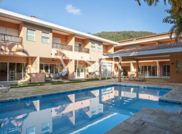 Casa · 96m² · 3 Quartos · 1 Vaga · Casa mobiliada e decorada em condomínio fechado
