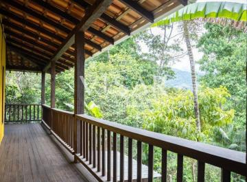 Casa · 131m² · 2 Quartos · 4 Vagas · Casa com varanda em Ilhabela