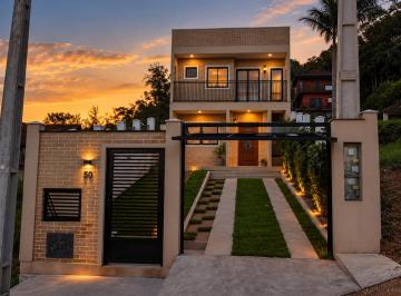 Reforma do jardim (recentemente) · Casa na praia, alto padrão, Itajuba/Barra Velha-SC R$ 595.000