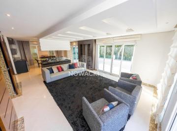Casa de 4 quartos, Curitiba · CASA EXCEPCIONAL EM CONDOMINIO CONTENDO 4 SUÍTES E 6 VAGAS DE GARAGEM NO ORLEANS!