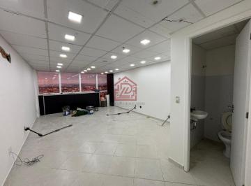 Comercial · 29m² · 1 Vaga · Sala Comercial à Venda e Aluguel em Imbetiba, Macaé – 29m²